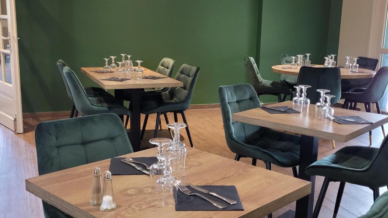Logis Hotel Restaurant L'Abri Blavozy Kültér fotó
