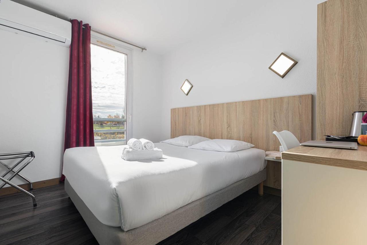 Logis Hotel Restaurant L'Abri Blavozy Kültér fotó