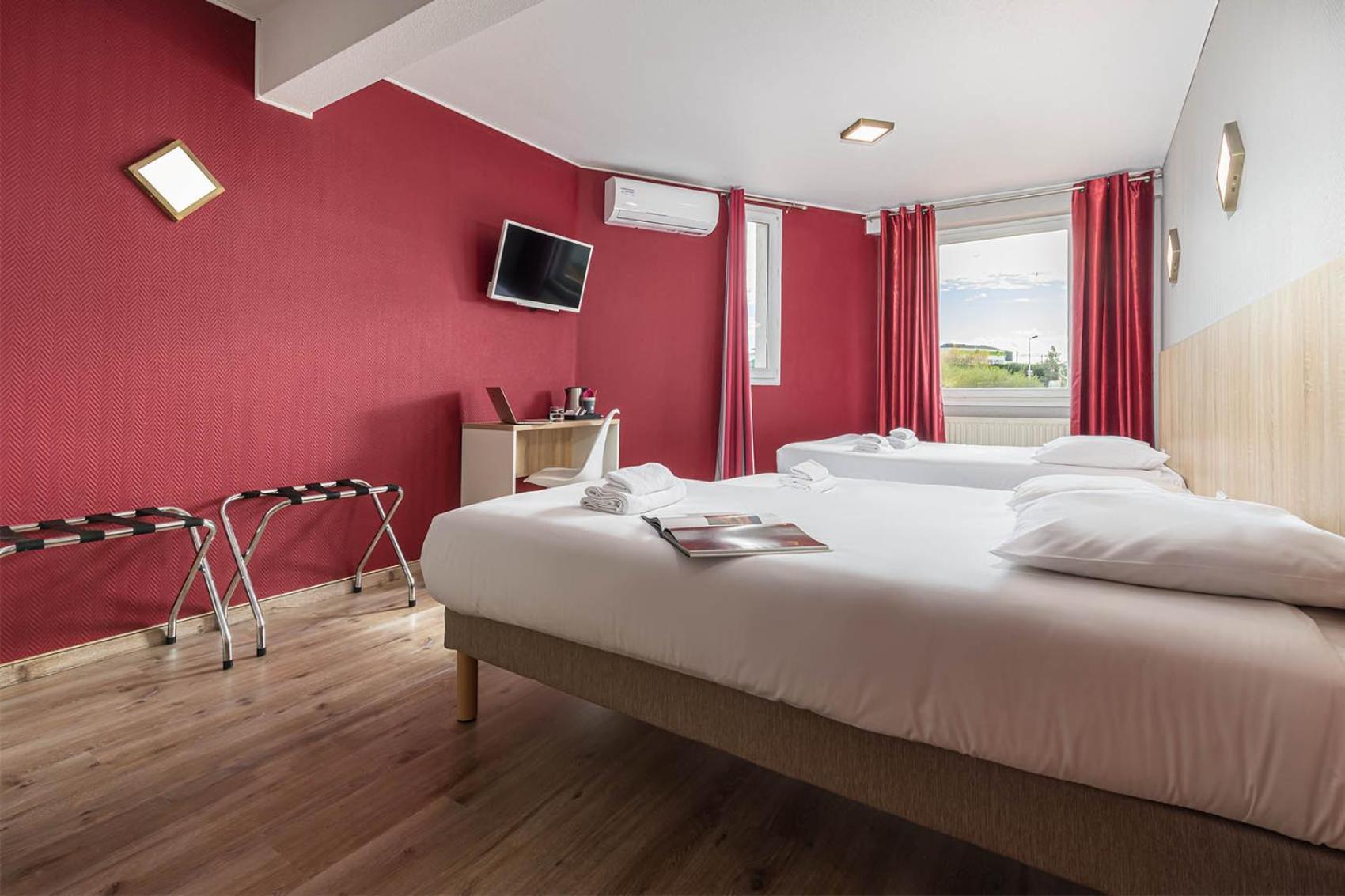 Logis Hotel Restaurant L'Abri Blavozy Kültér fotó