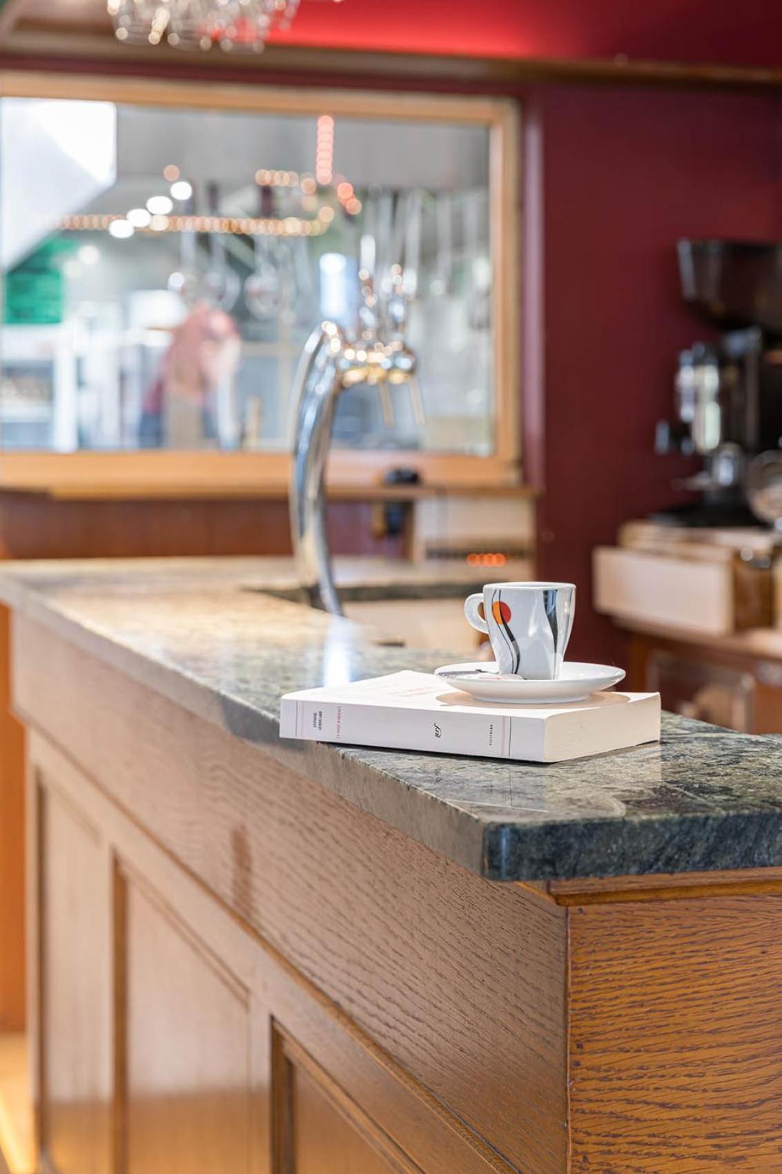 Logis Hotel Restaurant L'Abri Blavozy Kültér fotó
