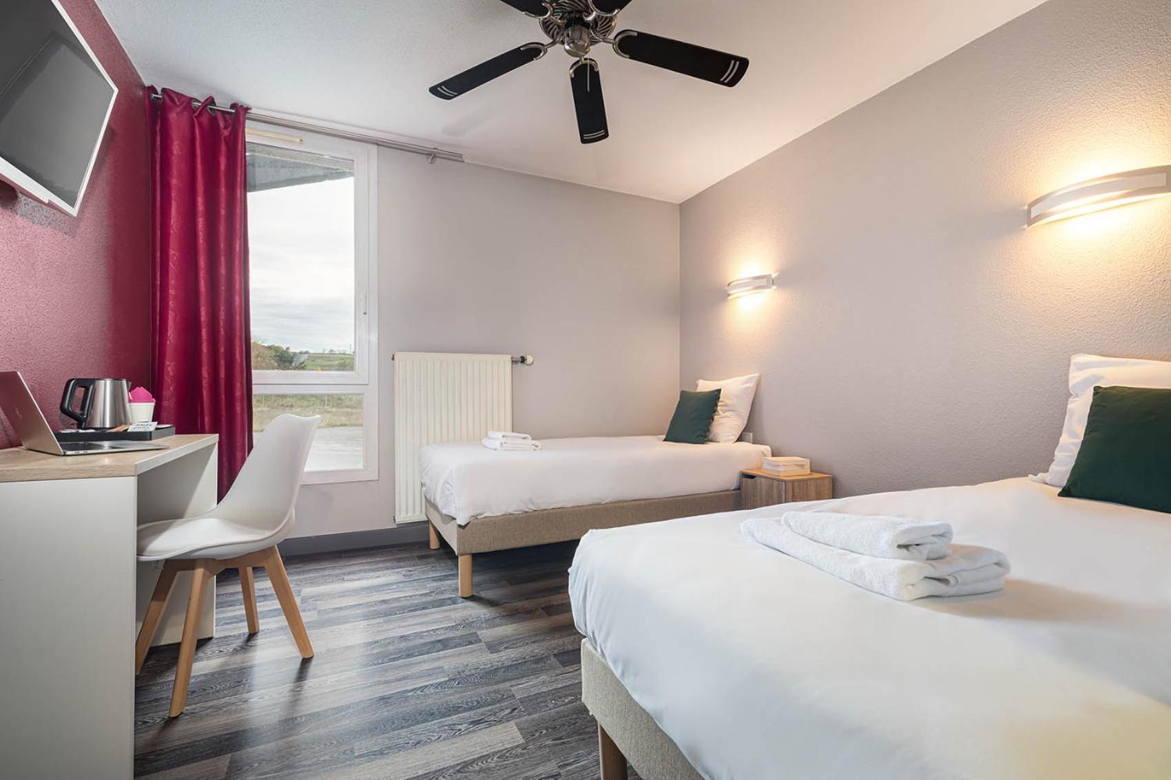 Logis Hotel Restaurant L'Abri Blavozy Kültér fotó