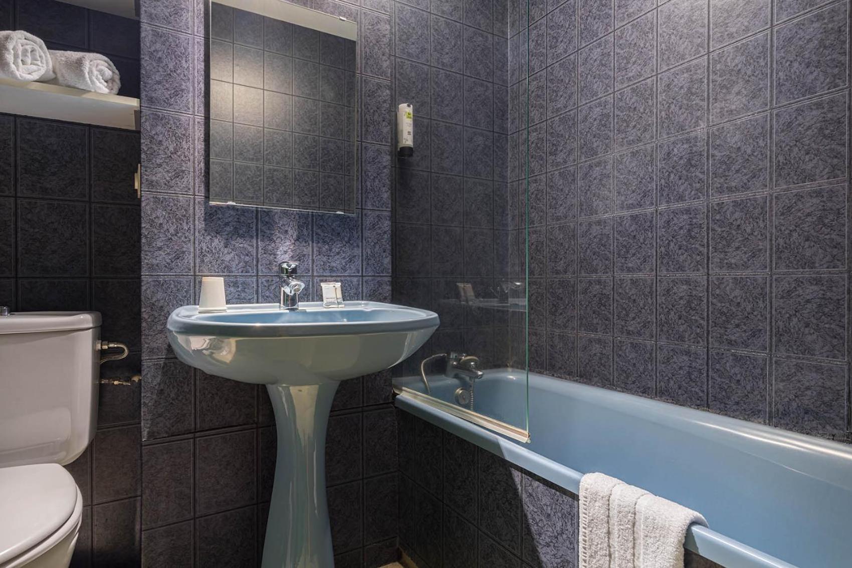 Logis Hotel Restaurant L'Abri Blavozy Kültér fotó