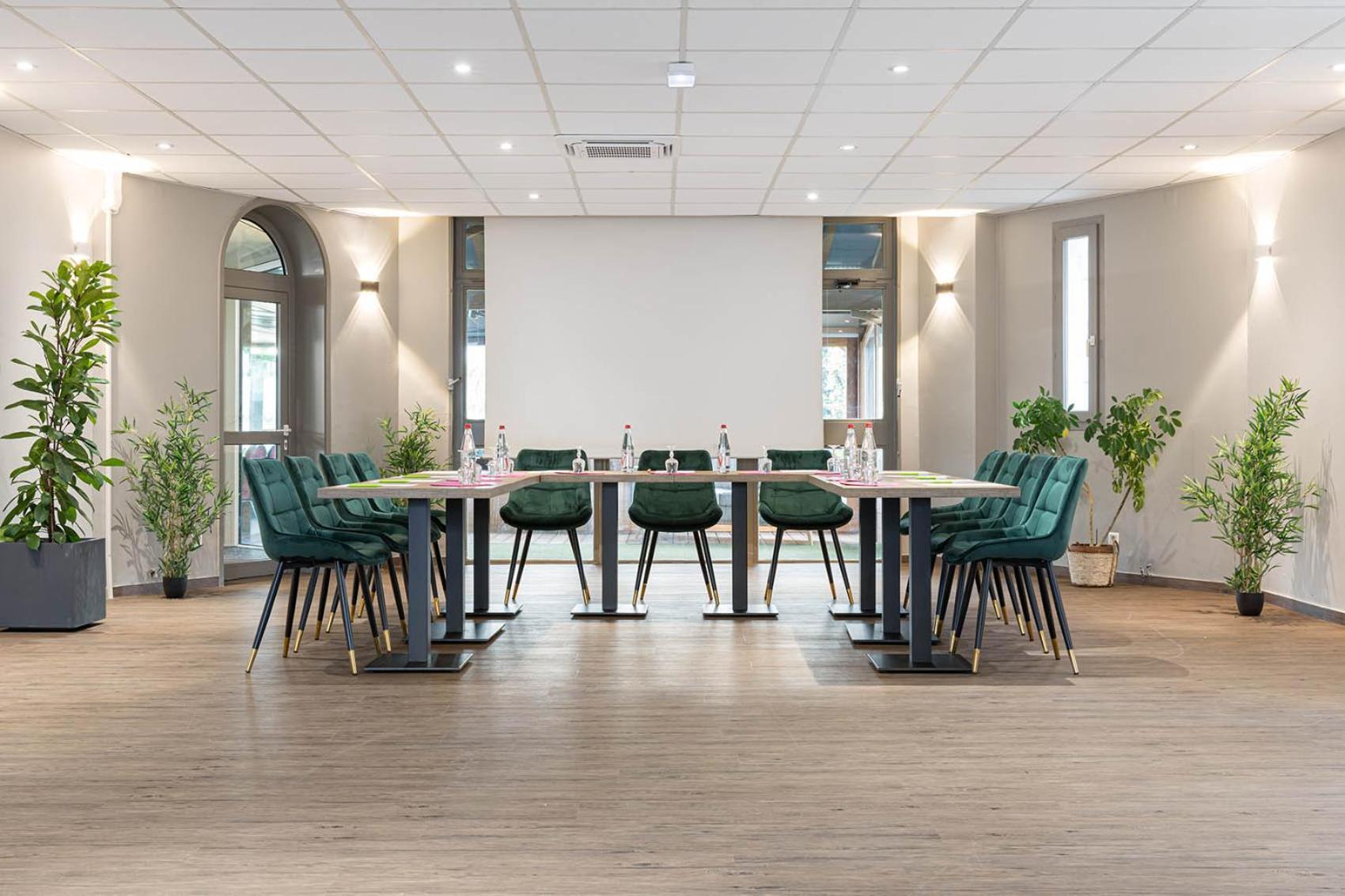 Logis Hotel Restaurant L'Abri Blavozy Kültér fotó